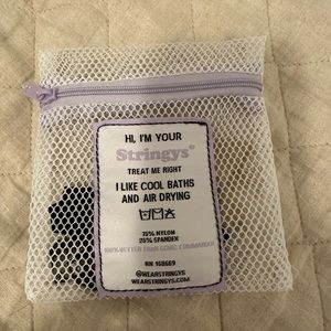 Set of 2 Stringys Nude & Black Thongs Size S